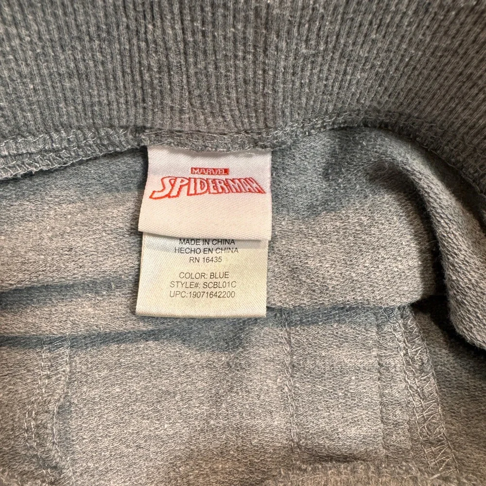Marvel Spiderman Shorts Boys Gray Knit Graphic Logo Comfy Size 5 Sweatshirt Knit
